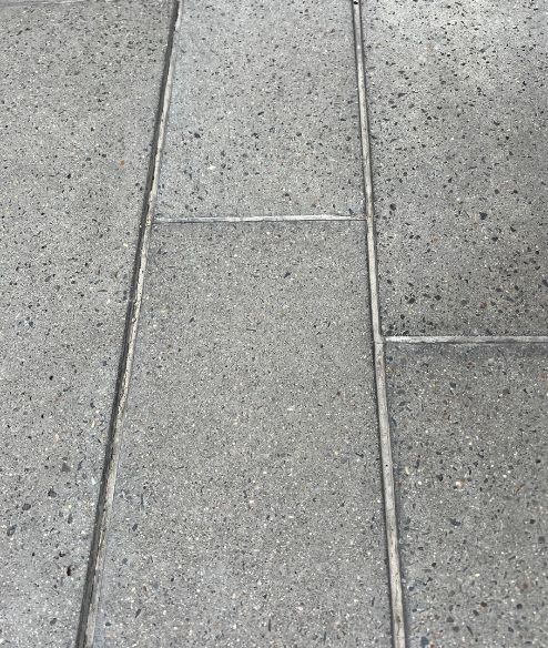 Piso concreto baldosa